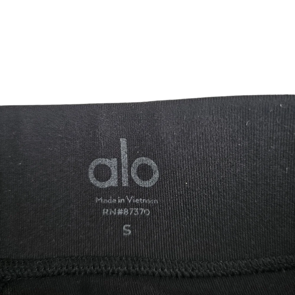 ALO Yoga Women’s Black Bike Shorts 10